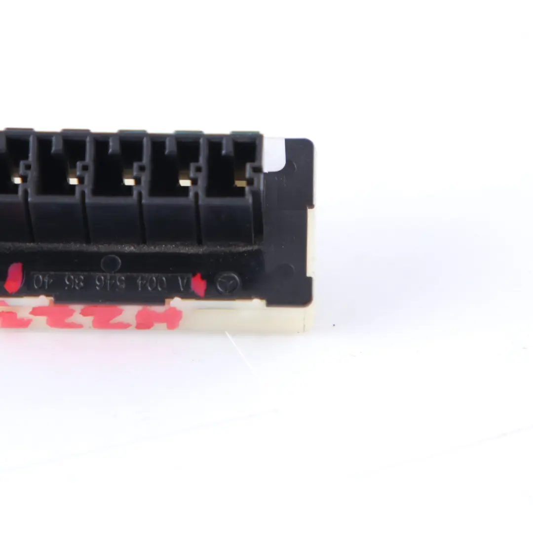 Distributor Box Block Control Unit Relay to Mercedes W221 with Part number A0045468540 Mercedes W221 Distributor Box Block Control Unit Relay - SKU A0045468540 - Part number A0045468540