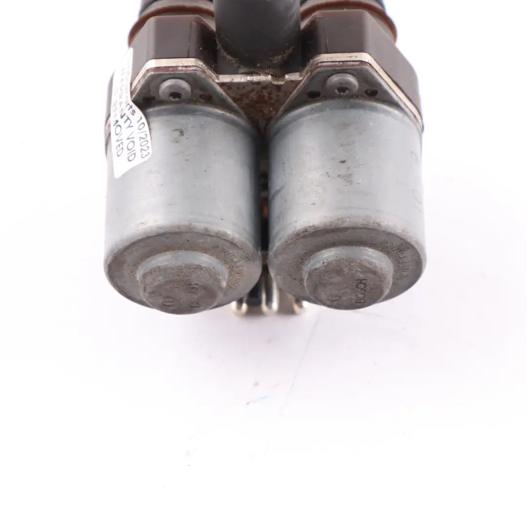 Mercedes SLK R171 W210 Elektro Zawór Wody - SKU A0048302084 - Numer Części A0048302084