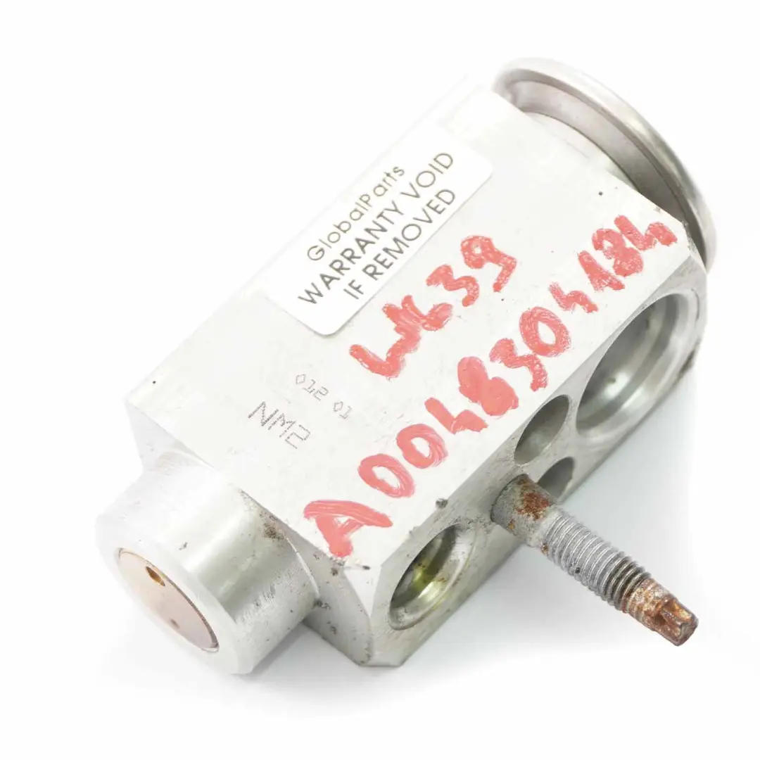 Expansion Valve A/C Air Conditioning Valve to Mercedes Vito Viano W639 with Part number A0048304184 Mercedes Vito Viano W639 Expansion Valve A/C Air Conditioning Valve - SKU A0048304184 - Part number A0048304184