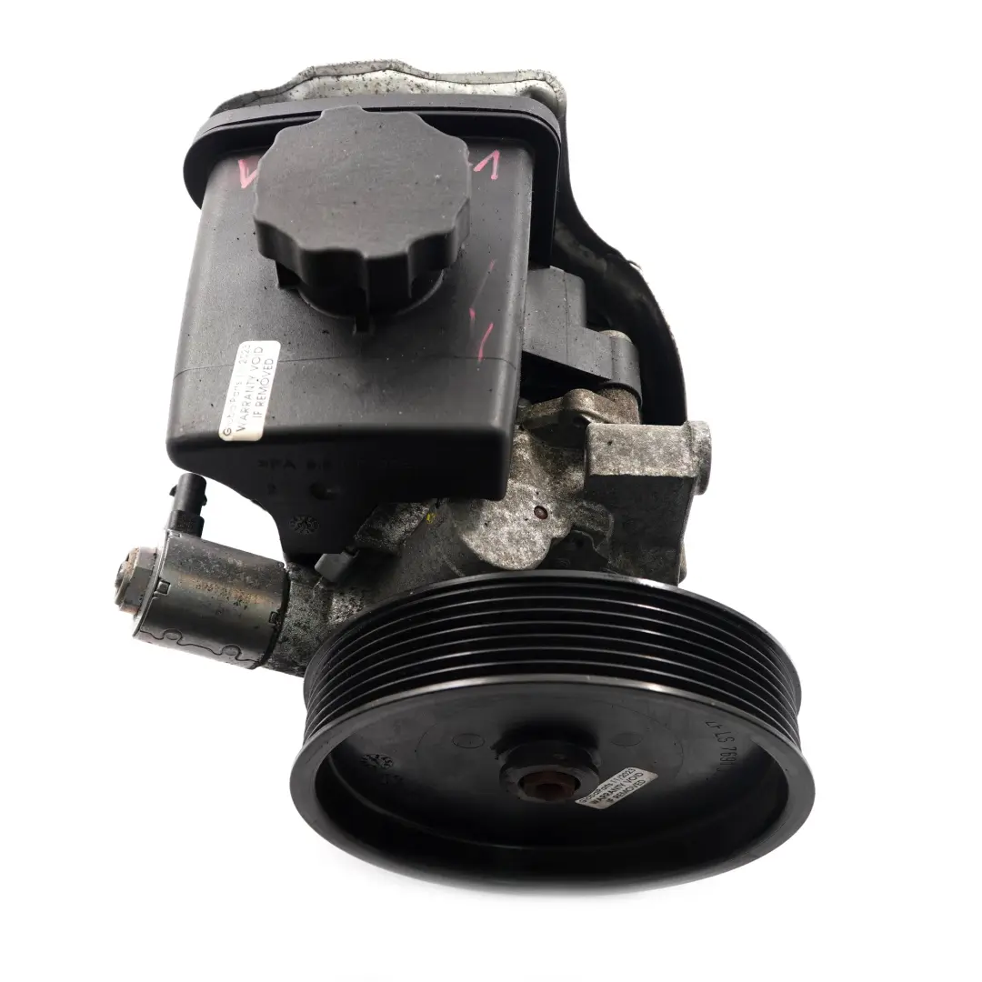 Steering Pump Mercedes W204 M271 Hydraulic Pump With Reservoir to Power with Part number A0054668301 Power Steering Pump Mercedes W204 M271 Hydraulic Pump With Reservoir - SKU A0054668301 - Part number A0054668301