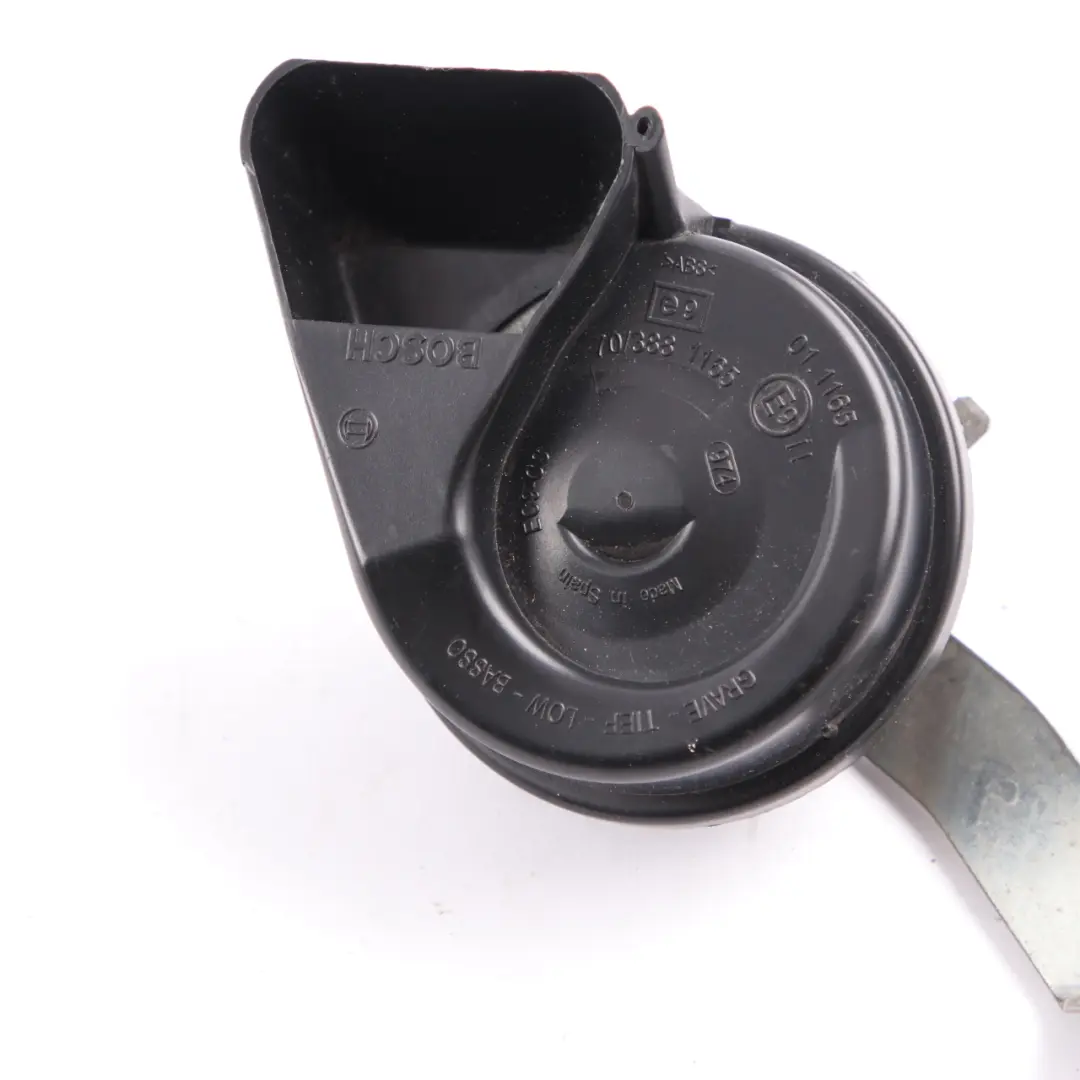 Hupe Leisesignal Ton Fanfare vorne 420 Hz für Mercedes W245 mit Teilenummer A0055424220 Mercedes W245 Hupe Leisesignal Ton Fanfare vorne 420 Hz - SKU A0055424220 - Teilenummer A0055424220