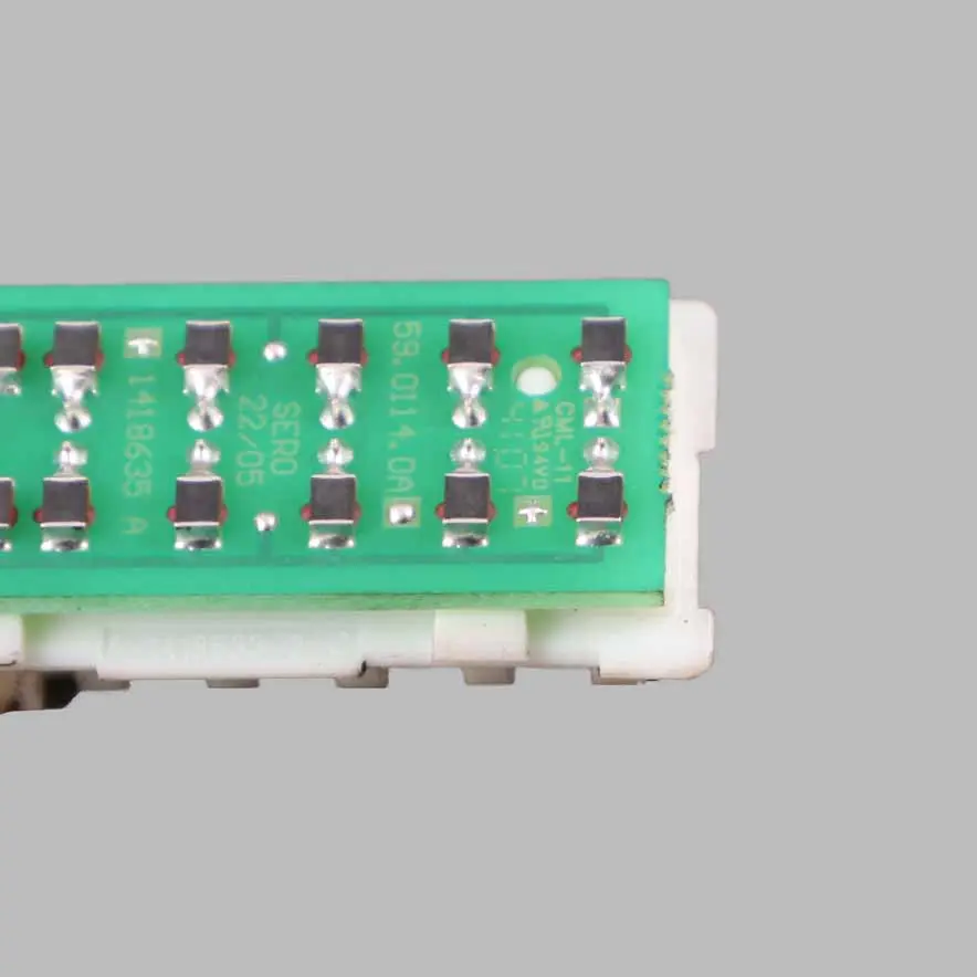  Distribuidor Energía Mercedes W204 W212 W906 Control Bloque Potencia - SKU A0055461040 - Número de pieza A0055461040