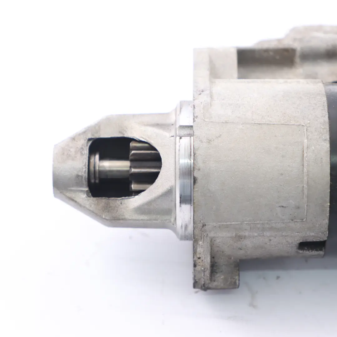 Moteur de démarrage Mercedes W906 M272 Diesel Bosch pour à propos du numéro de pièce A0061511001 Moteur de démarrage Mercedes W906 M272 Diesel Bosch - SKU A0061511001 - Numéro de pièce A0061511001