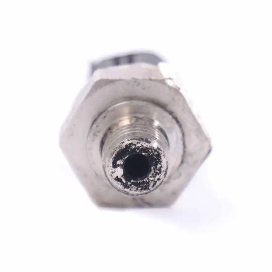 Sensor Presión Combustible OM611 para Mercedes ML W164 W203 W204 W212 con número de pieza A0061536028 Mercedes ML W164 W203 W204 W212 Sensor Presión Combustible OM611 - SKU A0061536028 - Número de pieza A0061536028