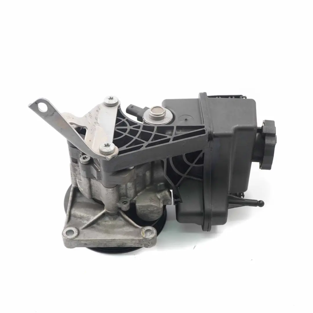 Steering Pump Mercedes W204 W207 OM651 Hydraulic Unit to Power with Part number A0064661501 Power Steering Pump Mercedes W204 W207 OM651 Hydraulic Unit - SKU A0064661501 - Part number A0064661501