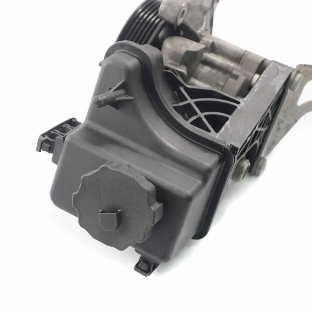 Pompe Direction Assistée Mercedes W204 W207 OM651 Unité Hydraulique  - SKU A0064661501 - Numéro de pièce A0064661501