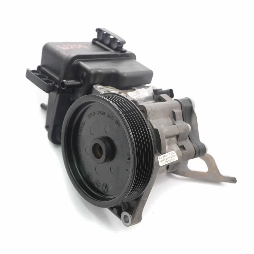 Steering Pump Mercedes W204 W207 OM651 Hydraulic Unit to Power with Part number A0064661501 Power Steering Pump Mercedes W204 W207 OM651 Hydraulic Unit - SKU A0064661501 - Part number A0064661501