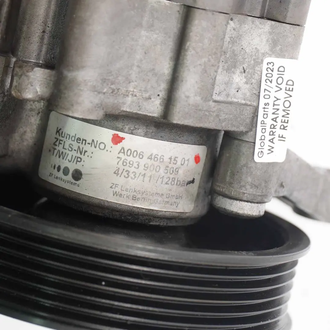 Pompe Direction Assistée Mercedes W204 W207 OM651 Unité Hydraulique  - SKU A0064661501 - Numéro de pièce A0064661501