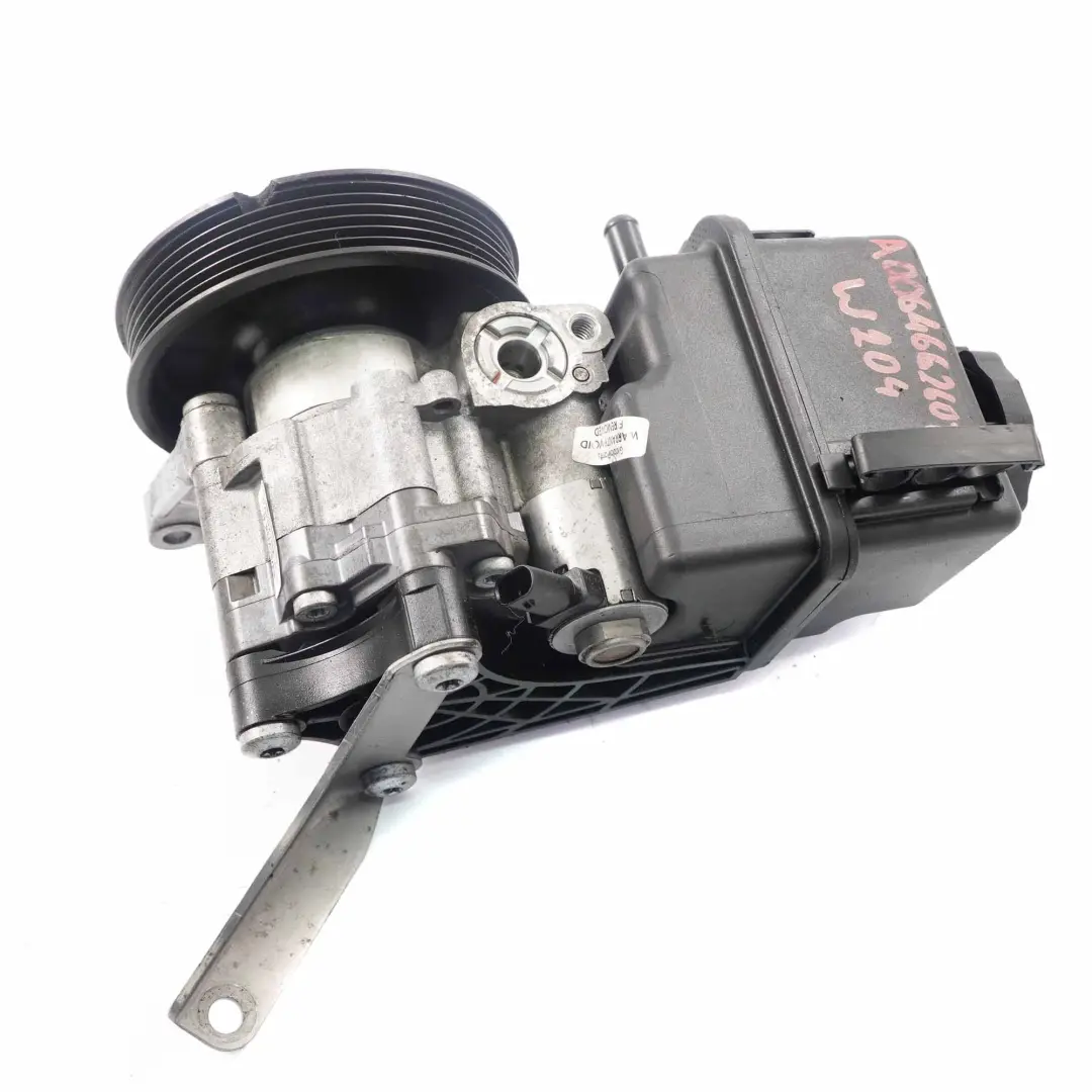 Steering Pump Mercedes W204 OM651 Diesel Mechanical Oil Unit to Power with Part number A0064662601 Power Steering Pump Mercedes W204 OM651 Diesel Mechanical Oil Unit - SKU A0064662601 - Part number A0064662601