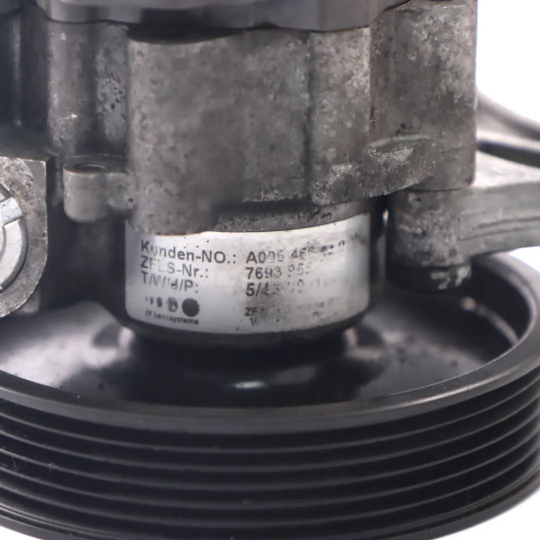 M271 Servolenkungspumpe Hydraulikeinheit für Mercedes W204 mit Teilenummer A0064664301 Mercedes W204 M271 Servolenkungspumpe Hydraulikeinheit - SKU A0064664301 - Teilenummer A0064664301