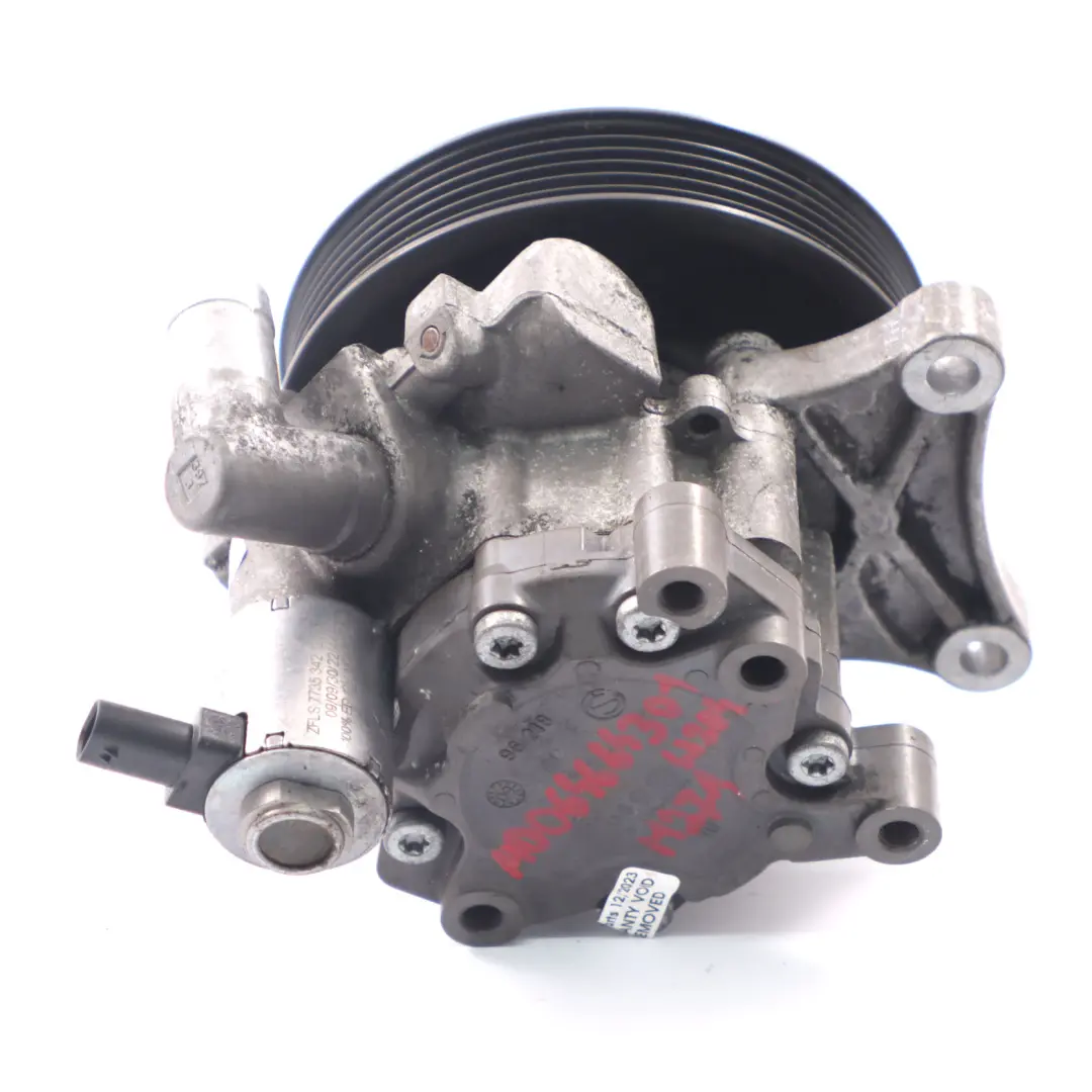M271 Pompa Wspomagania Układu Kierowniczego do Mercedes W204 o numerze A0064664301 Mercedes W204 M271 Pompa Wspomagania Układu Kierowniczego - SKU A0064664301 - Numer Części A0064664301