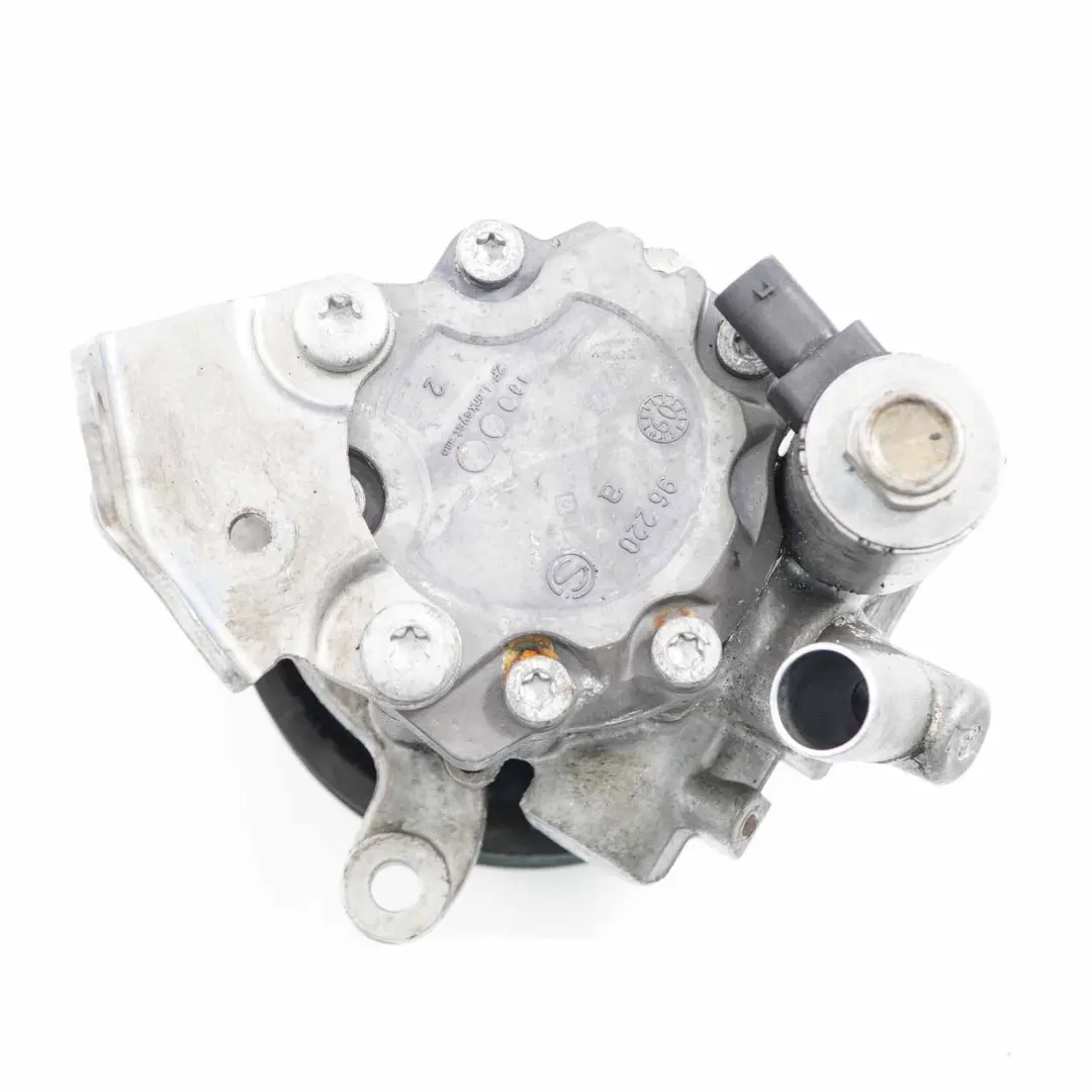 Steering Pump Mercedes W639 OM642 Diesel Mechanical Oil Unit to Power with Part number A0064665201 Power Steering Pump Mercedes W639 OM642 Diesel Mechanical Oil Unit - SKU A0064665201 - Part number A0064665201