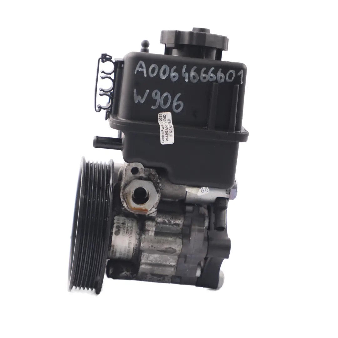 Pompa servosterzo Mercedes W639 W906 OM651 Unità meccanica olio per con numero di parte A0064666601 Pompa servosterzo Mercedes W639 W906 OM651 Unità meccanica olio - SKU A0064666601 - Numero di parte A0064666601