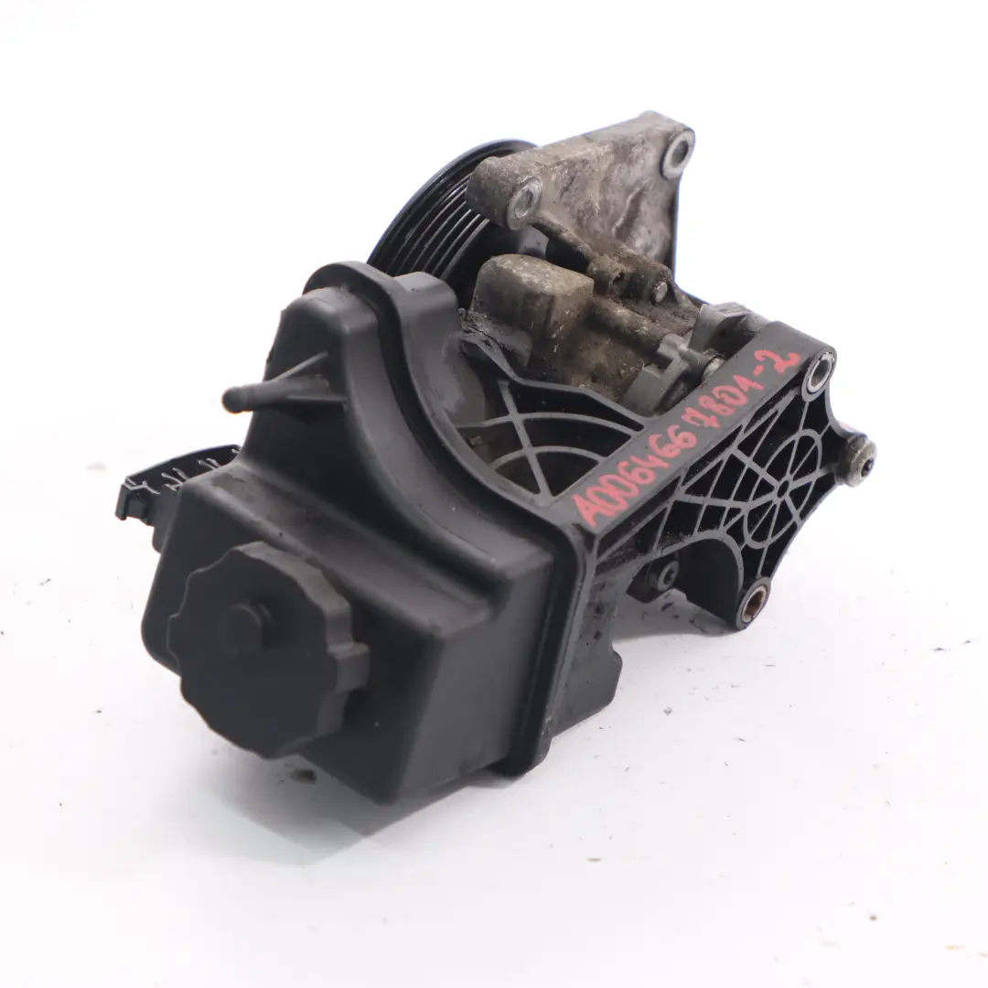 Pompe direction assistée Mercedes W639 W906 Unité d'huile mécanique  - SKU A0064667801-2 - Numéro de pièce A0064667801