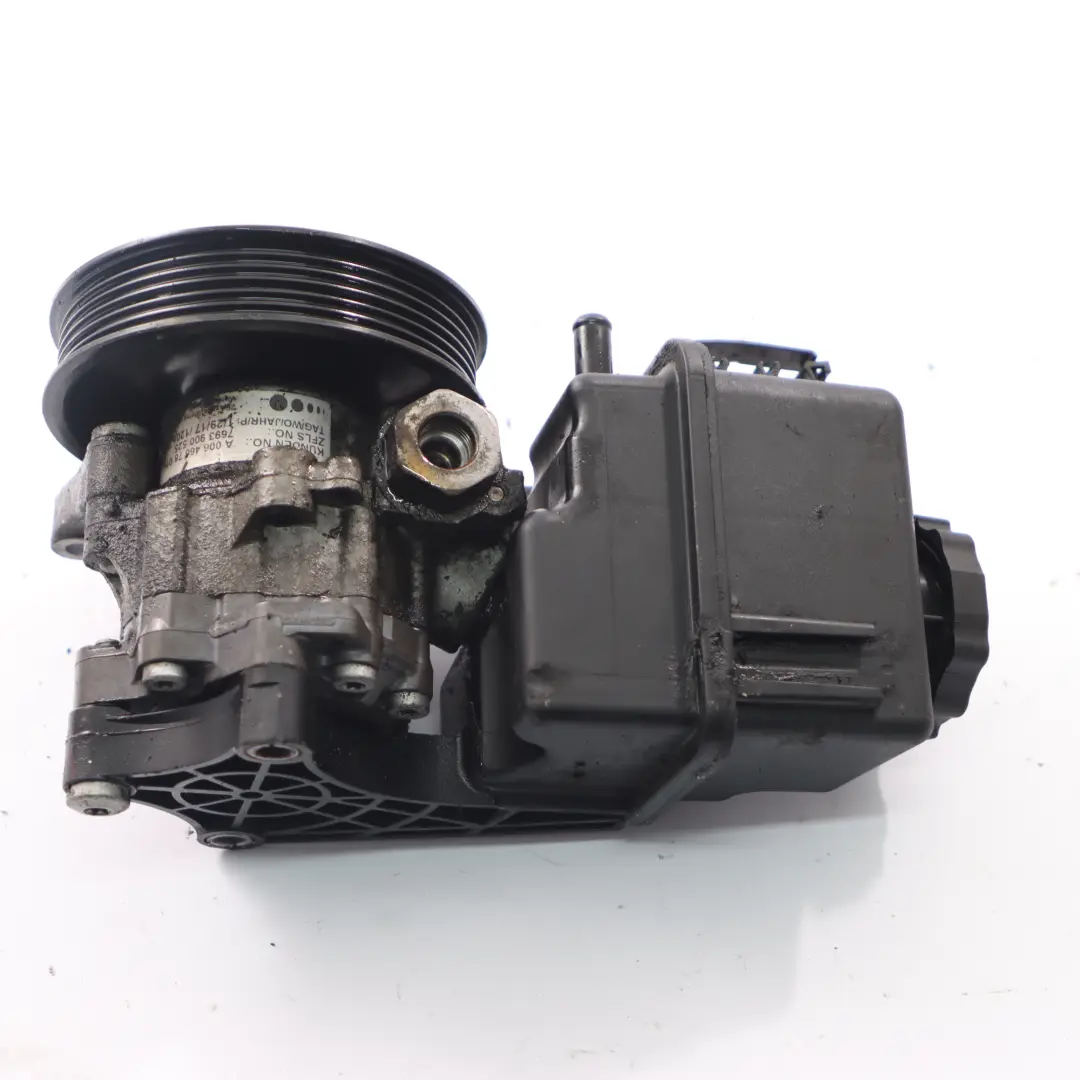 Pompe direction assistée Mercedes W639 W906 Unité d'huile mécanique  - SKU A0064667801-2 - Numéro de pièce A0064667801