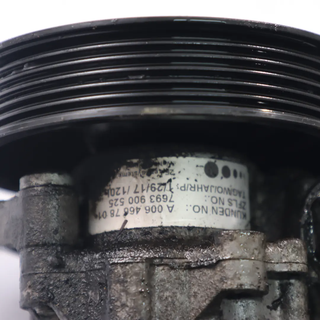 Pompe direction assistée Mercedes W639 W906 Unité d'huile mécanique  - SKU A0064667801-2 - Numéro de pièce A0064667801