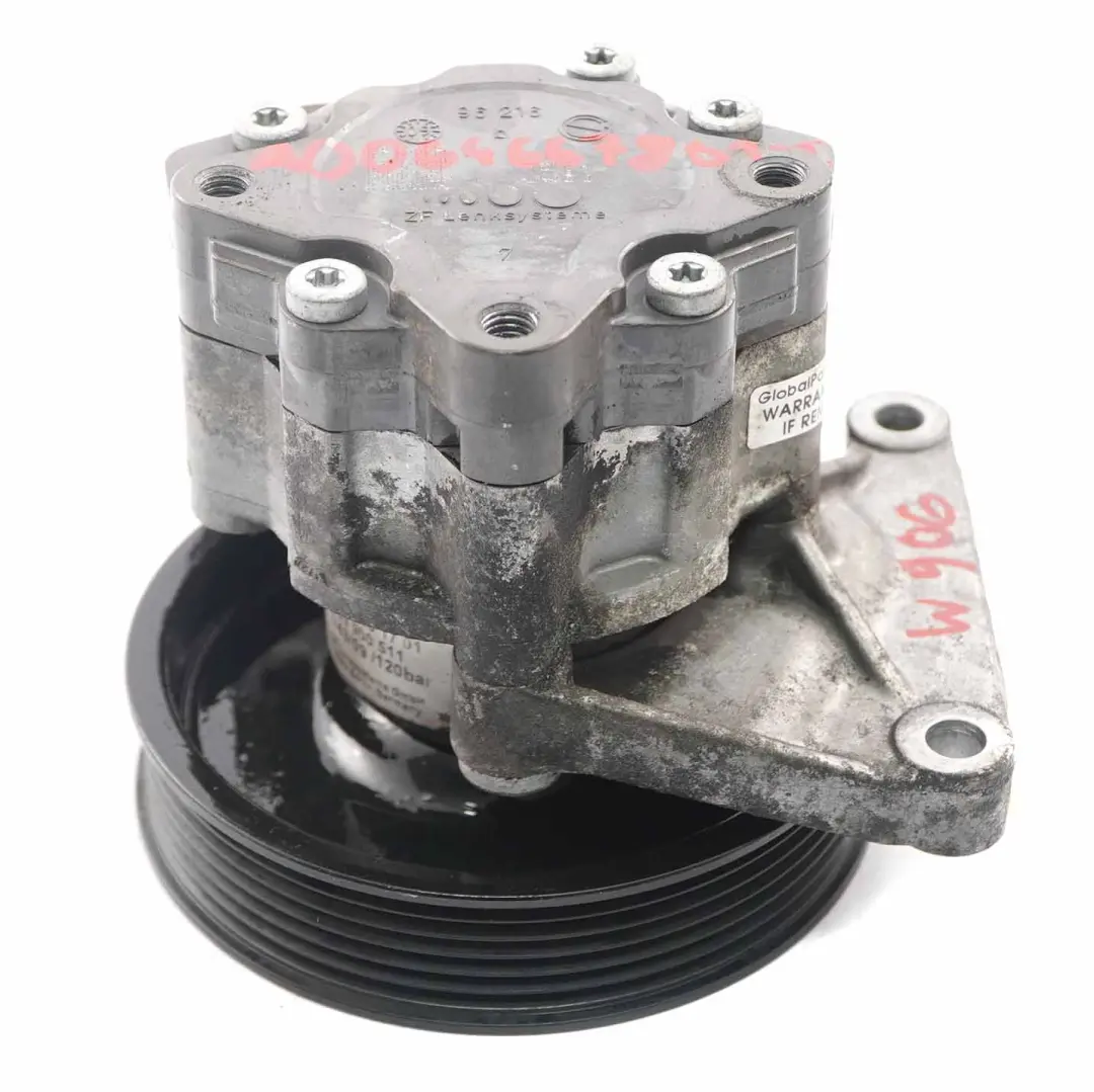  Pompe direction assistée Mercedes W639 W906 Diesel d'huile mécanique A0064661701 - SKU A0064667801-3 - Numéro de pièce A0064667801