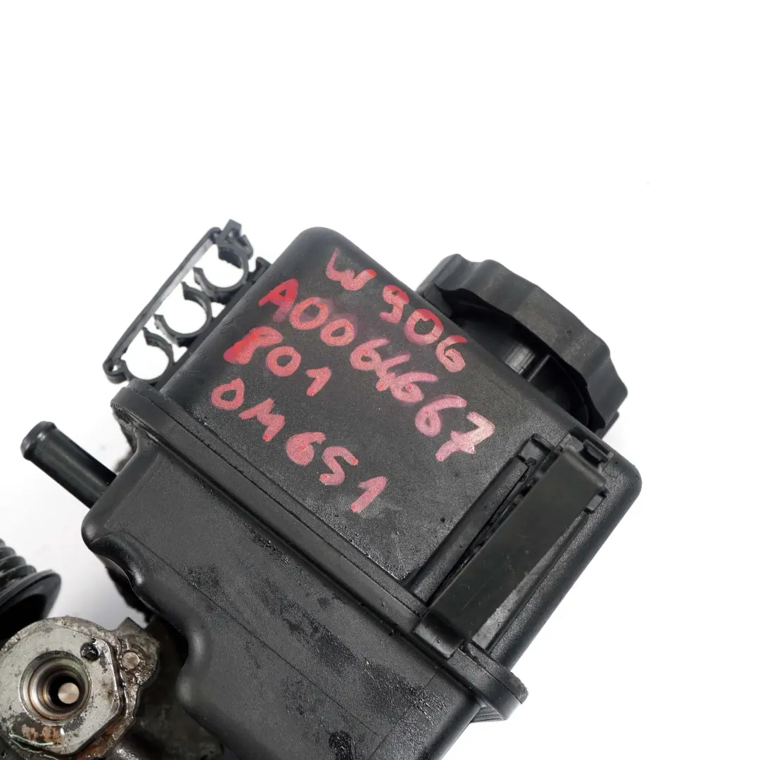 Unidad mecánica aceite Bomba dirección asistida para Mercedes W639 W906 Diesel con número de pieza A0064667801 Mercedes W639 W906 Diesel Unidad mecánica aceite Bomba dirección asistida - SKU A0064667801 - Número de pieza A0064667801