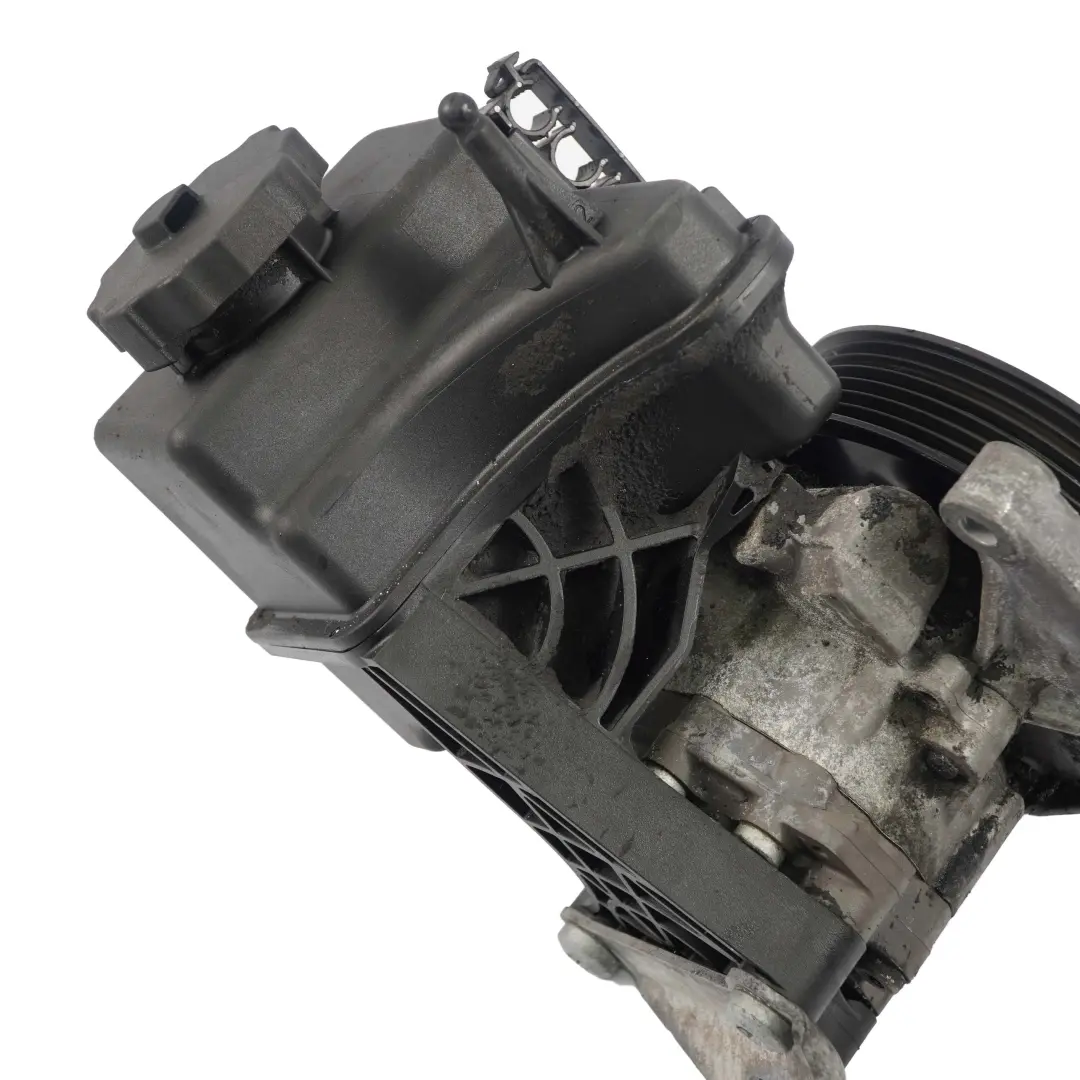 Mercedes-Benz Vito W639 Sprinter W906 Lenkhilfepumpe Diesel für mit Teilenummer A0064667801 Mercedes-Benz Vito W639 Sprinter W906 Lenkhilfepumpe Diesel - SKU A0064667801 - Teilenummer A0064667801