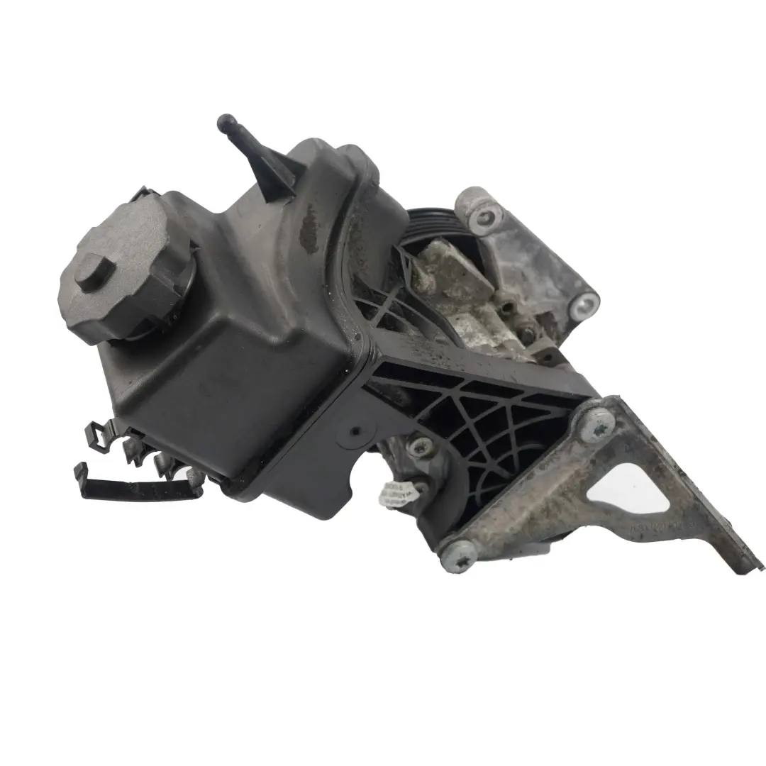 Unité d'huile mécanique Pompe direction assistée Mercedes W639 W906 Diesel - SKU A0064667801 - Numéro de pièce A0064667801