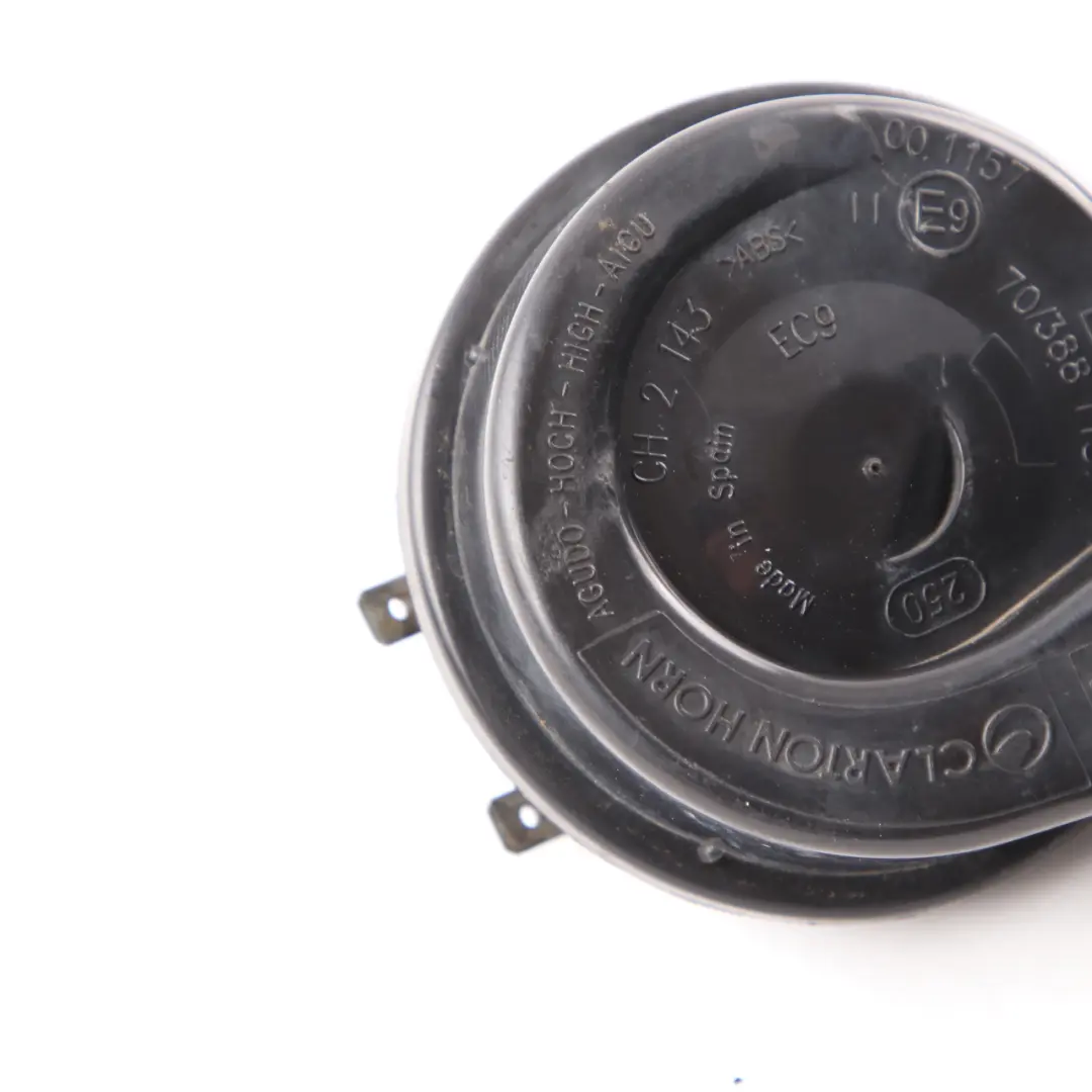 Mercedes W207 C207 Klaxon Fanfare 510 HZ Droit A2075420120 - SKU A0065428220 - Numéro de pièce A0065428220