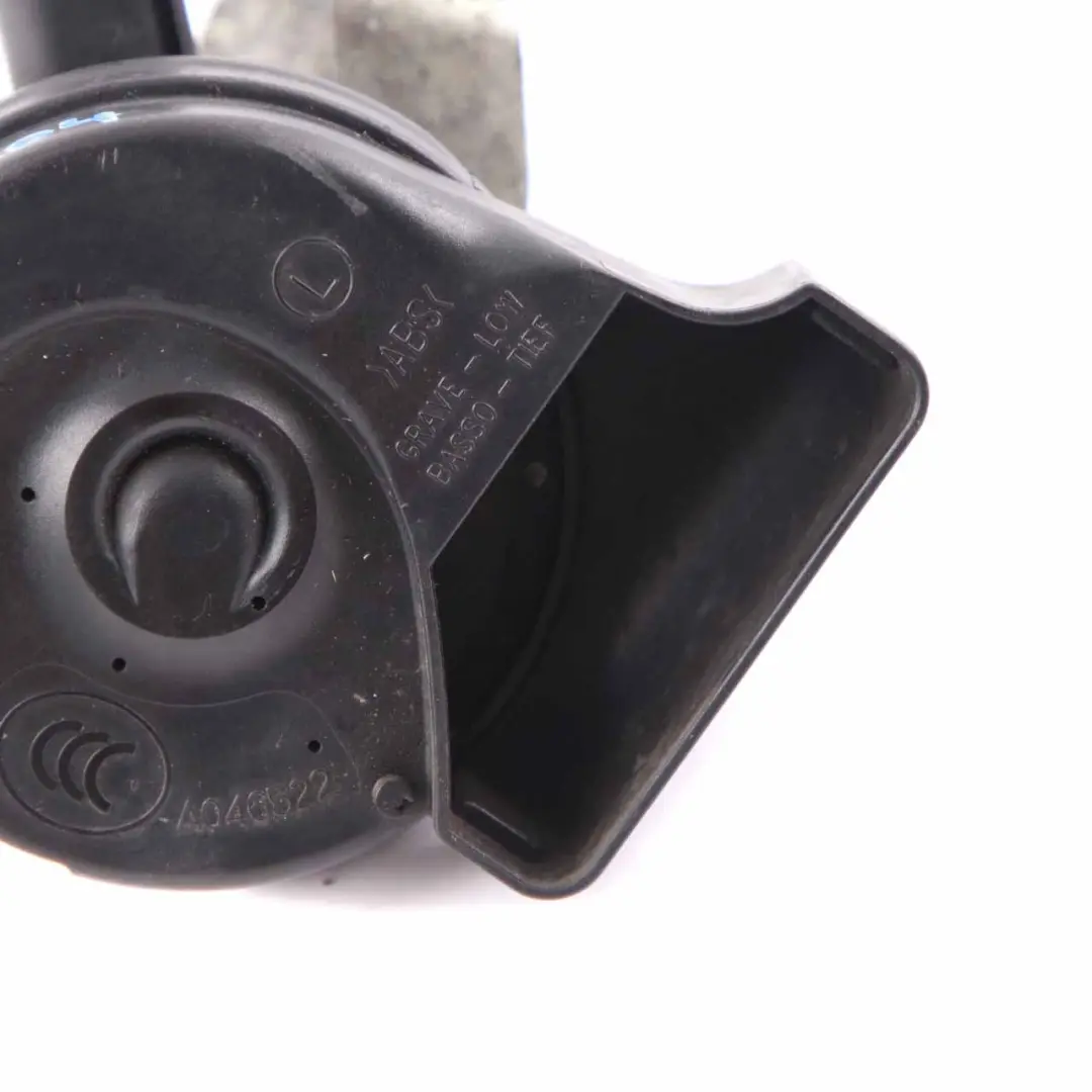 Horn Signal Mercedes W204 W212 W218 Fanfare Low Tone Siren 400Hz to with Part number A0065429220 Horn Signal Mercedes W204 W212 W218 Fanfare Low Tone Siren 400Hz - SKU A0065429220 - Part number A0065429220