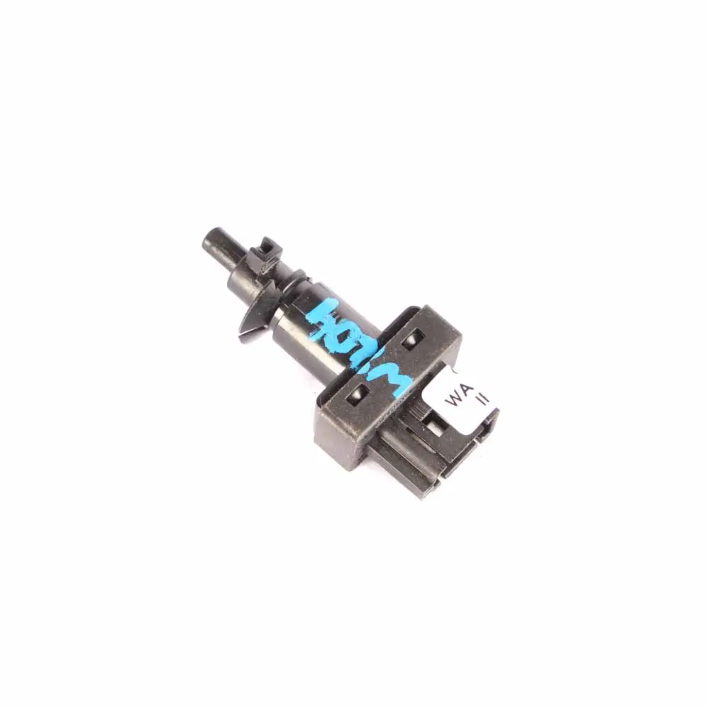 Mercedes W169 W203 W204 W212 W245 Sensor Embrague Interruptor Pedal - SKU A0065451014 - Número de pieza A0065451014