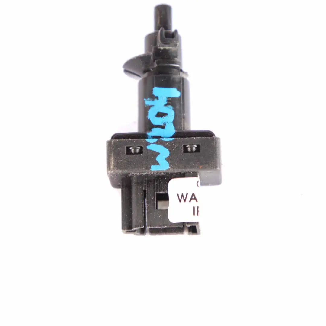 Mercedes W169 W203 W204 W212 W245 Sensor Embrague Interruptor Pedal - SKU A0065451014 - Número de pieza A0065451014