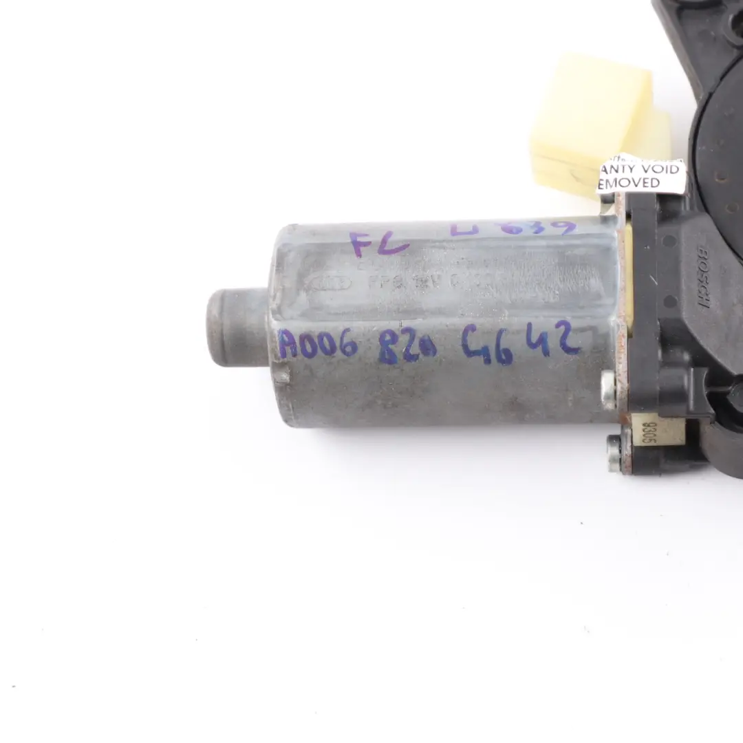 Mercedes Vito W639 Moteur de lève-vitre avant gauche Drive Actuator - SKU A0068204642 - Numéro de pièce A0068204642