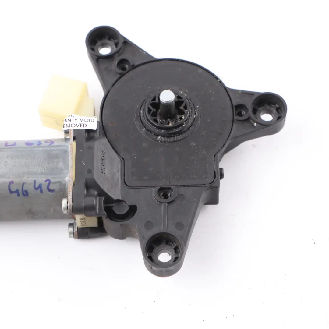 Mercedes Vito W639 Moteur de lève-vitre avant gauche Drive Actuator - SKU A0068204642 - Numéro de pièce A0068204642