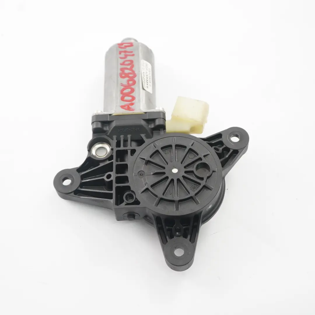 elevalunas Mercedes Vito W639 Puerta delantera derecha para Motor con número de pieza A0068204742 Motor elevalunas Mercedes Vito W639 Puerta delantera derecha - SKU A0068204742 - Número de pieza A0068204742