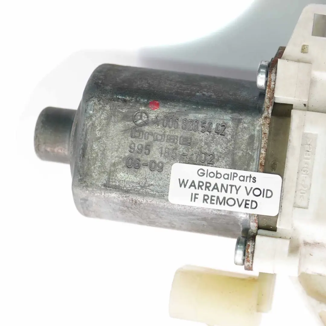 Mercedes Sprinter W906 Porte Avant Gauche Moteur de Fenetres - SKU A0068205442 - Numéro de pièce A0068205442