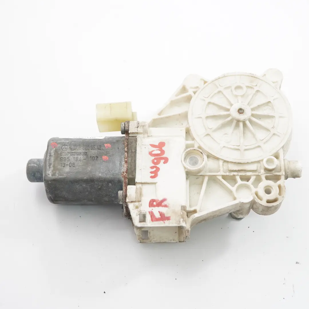 Tür Vorne Rechts Fensterheber Motor A0068205442 für Mercedes Sprinter W906 mit Teilenummer A0068205542 Mercedes Sprinter W906 Tür Vorne Rechts Fensterheber Motor A0068205442 - SKU A0068205542 - Teilenummer A0068205542