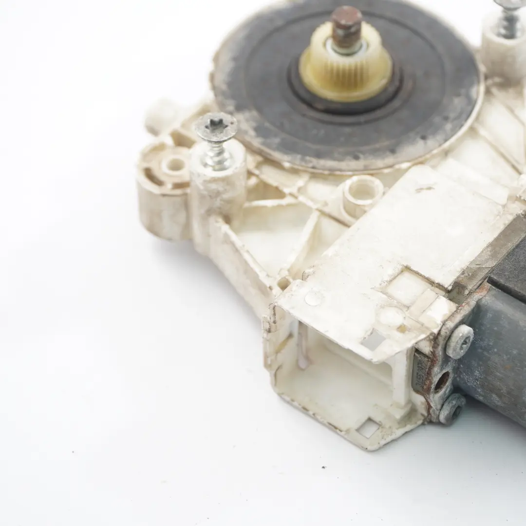 Window Lifter Motor Mercedes W906 Front Right O/S Door Lifter Unit - SKU A0068205542 - Part number A0068205542