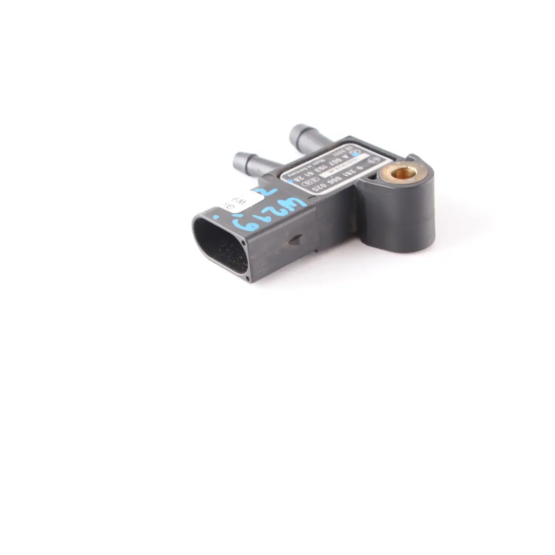 Abgas Druck Sensor DPF für Mercedes W204 W203 W169 W212 W245 W906 mit Teilenummer A0071536128 Mercedes W204 W203 W169 W212 W245 W906 Abgas Druck Sensor DPF - SKU A0071536128 - Teilenummer A0071536128