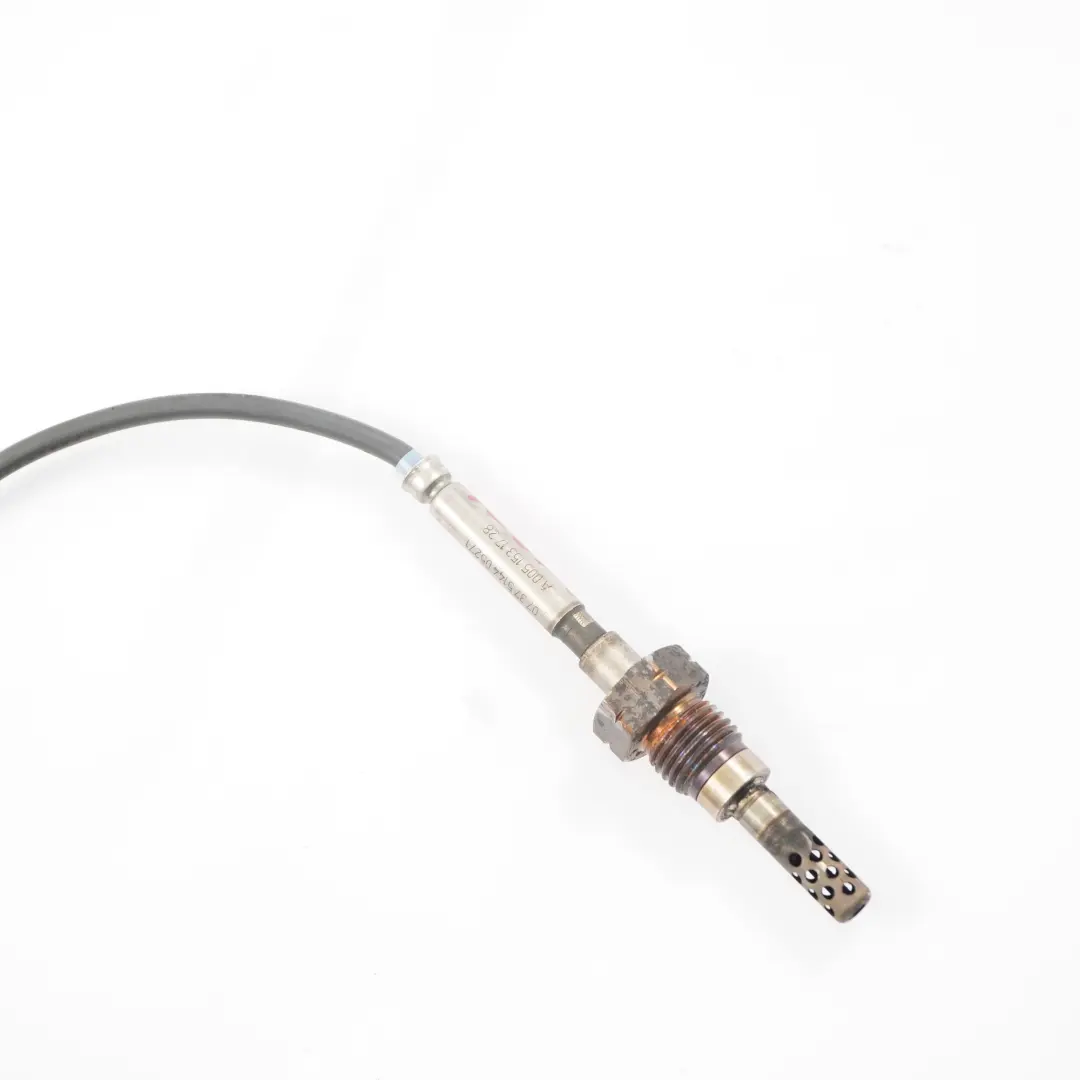 OM646 Czujnik Temperatury Spalin do Mercedes W204 o numerze A0071539928 Mercedes W204 OM646 Czujnik Temperatury Spalin - SKU A0071539928 - Numer Części A0071539928