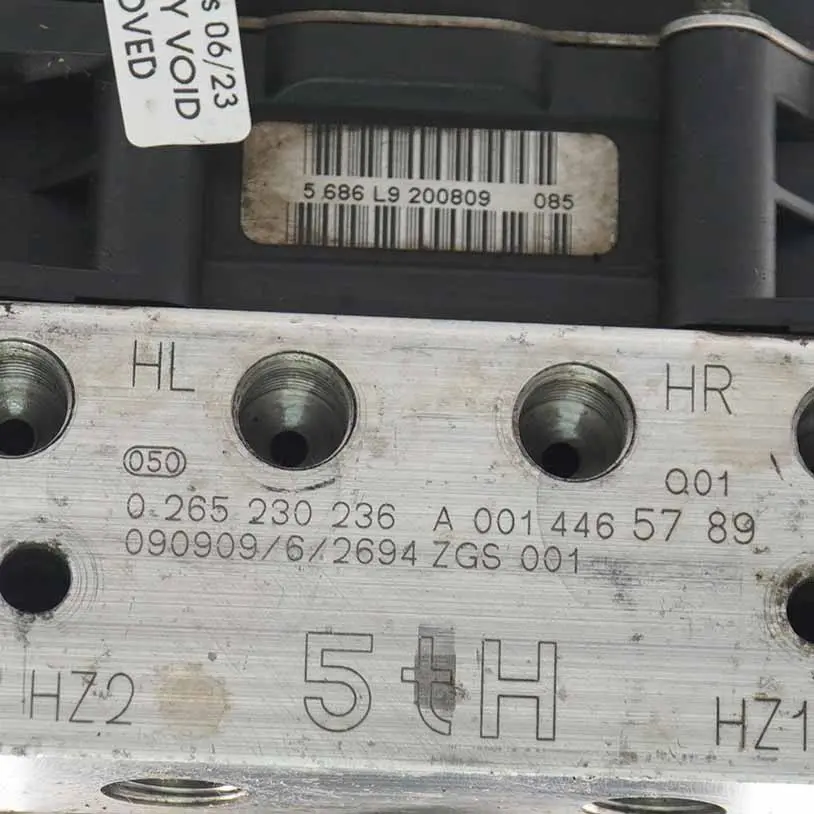 Brake Pump ABS ESP Hydraulic Control Unit to Mercedes Sprinter W906 with Part number A0074314112 Mercedes Sprinter W906 Brake Pump ABS ESP Hydraulic Control Unit - SKU A0074314112 - Part number A0074314112