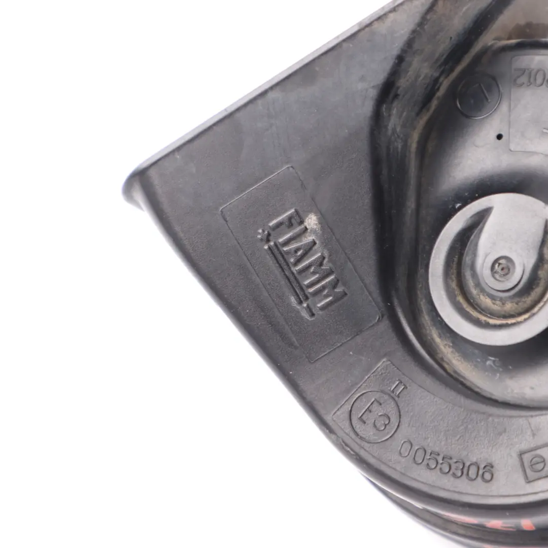 Horn Signal Mercedes W117 W176 W246 Fanfare Siren Left N/S to with Part number A0075427620 Horn Signal Mercedes W117 W176 W246 Fanfare Siren Left N/S - SKU A0075427620 - Part number A0075427620