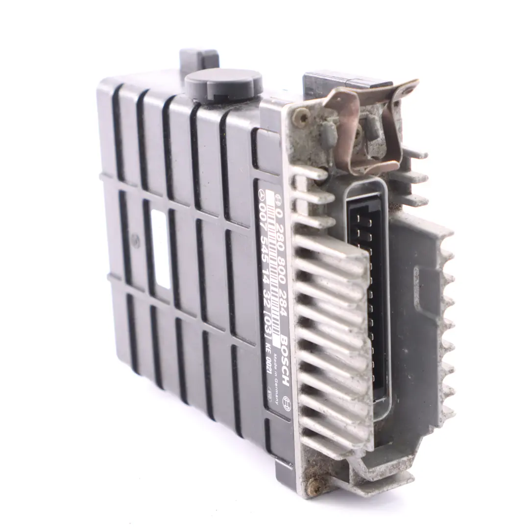 ECU Mercedes W124 E280 M103.940 Unità di controllo motore automatica Jetronic per con numero di parte A0075451432 ECU Mercedes W124 E280 M103.940 Unità di controllo motore automatica Jetronic - SKU A0075451432 - Numero di parte A0075451432
