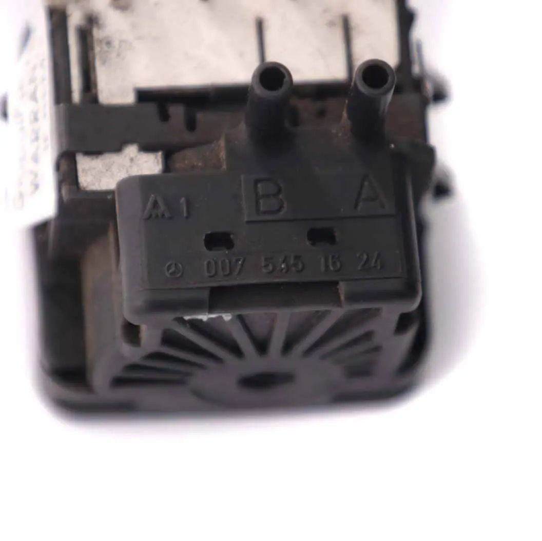 W901 Headlight Height Adjuster Switch Control Unit to Mercedes Sprinter with Part number A0075451624 Mercedes Sprinter W901 Headlight Height Adjuster Switch Control Unit - SKU A0075451624 - Part number A0075451624