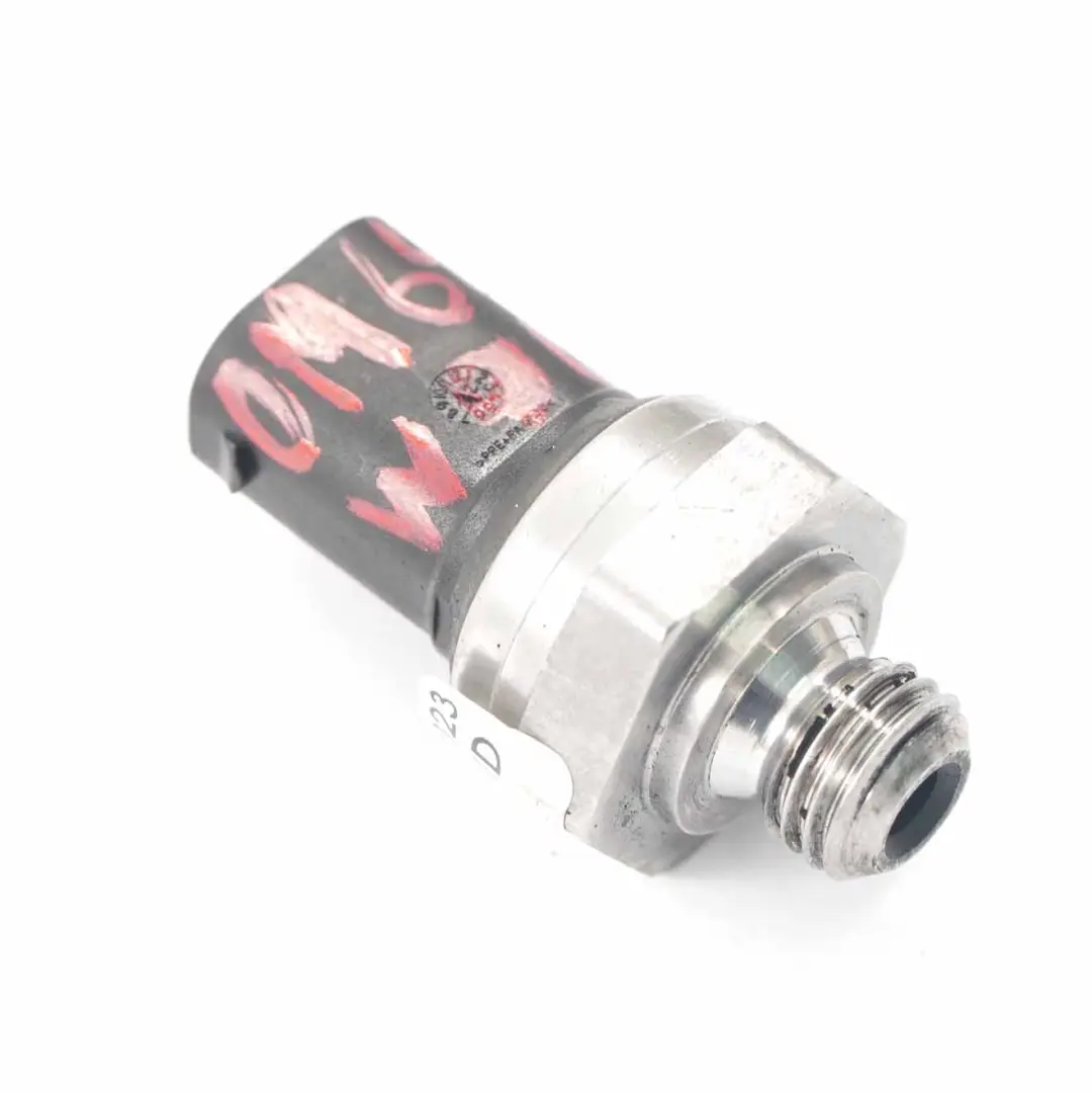 W903 OM642 Motor Diesel Abgasgegendruck Sensor für Mercedes mit Teilenummer A0091535028 Mercedes W903 OM642 Motor Diesel Abgasgegendruck Sensor - SKU A0091535028 - Teilenummer A0091535028