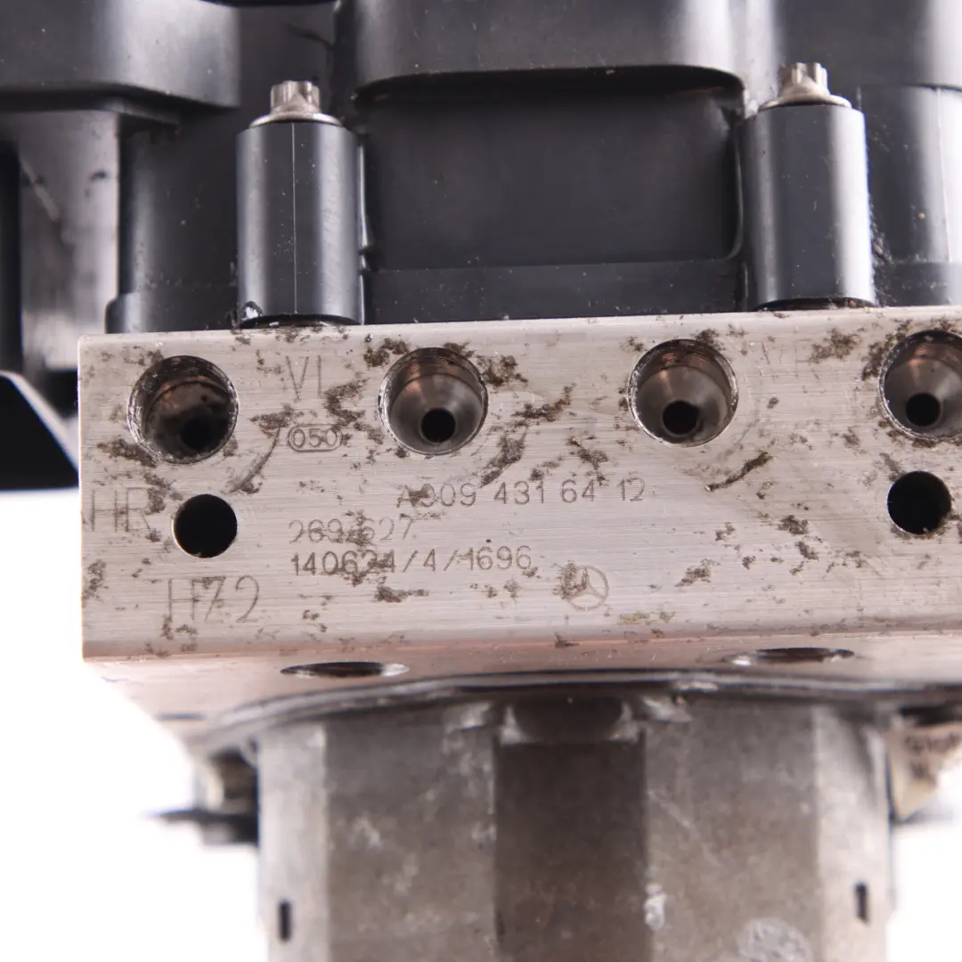 Mercedes W176 Bomba de freno ABS ESP de control frenado hidráulico - SKU A0094316412 - Número de pieza A0094316412