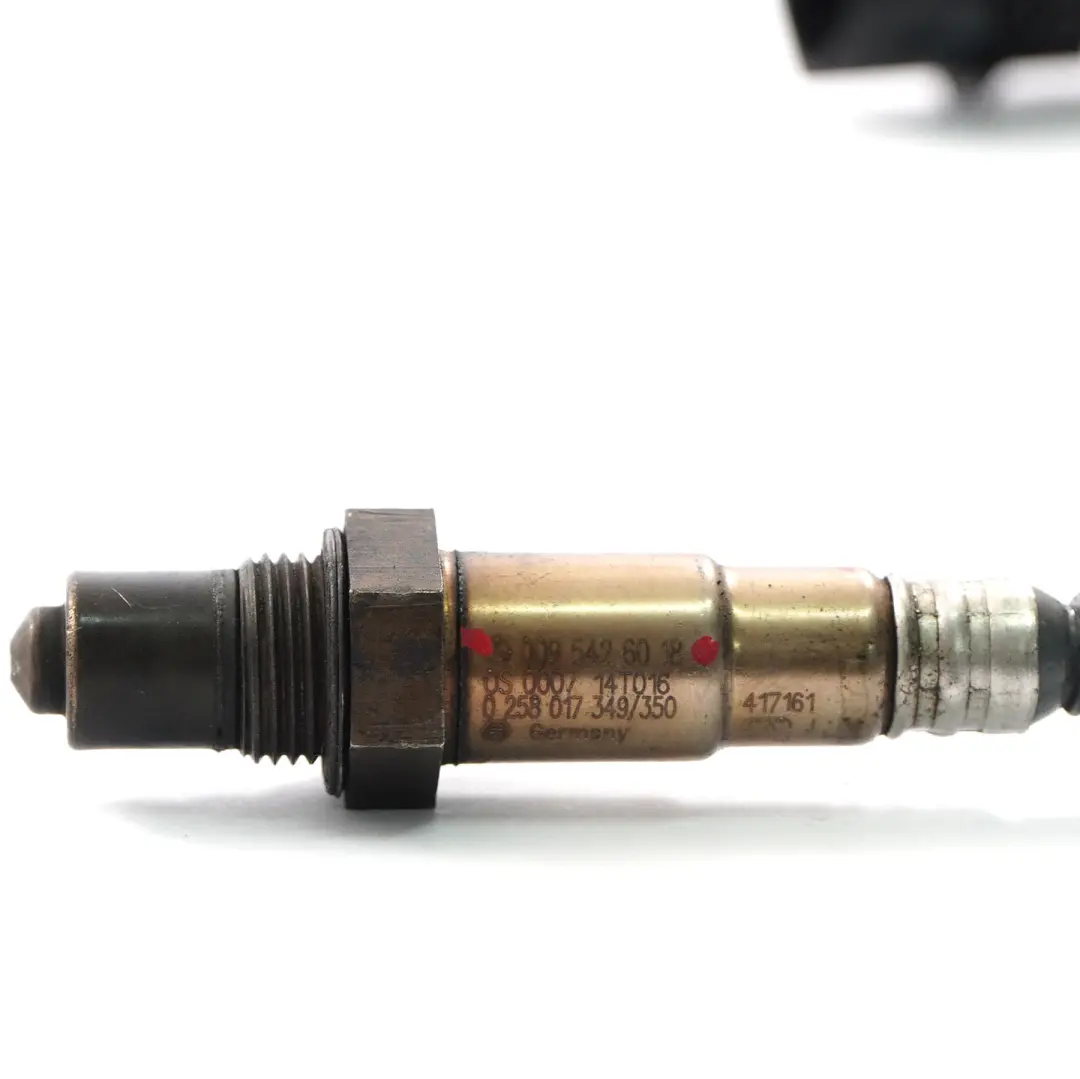 Sonda lambda anteriore del convertitore catalitico per Mercedes W211 W204 S204 con numero di parte A0075425118 Mercedes W211 W204 S204 Sonda lambda anteriore del convertitore catalitico - SKU A0075425118 - Numero di parte A0075425118