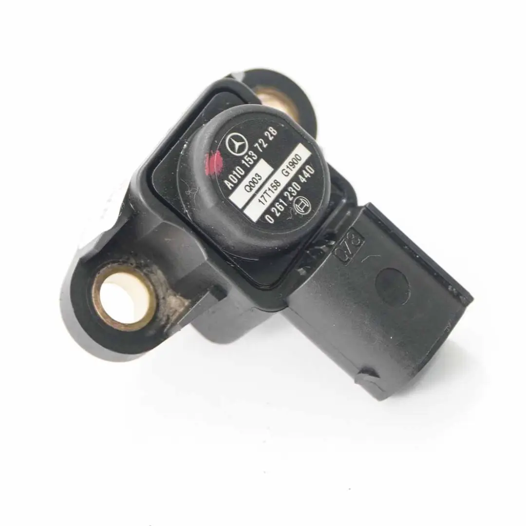 Drucksensor MAP Krümmer Luftansaugung für Mercedes W212 mit Teilenummer A0101537228 Mercedes W212 Drucksensor MAP Krümmer Luftansaugung - SKU A0101537228 - Teilenummer A0101537228