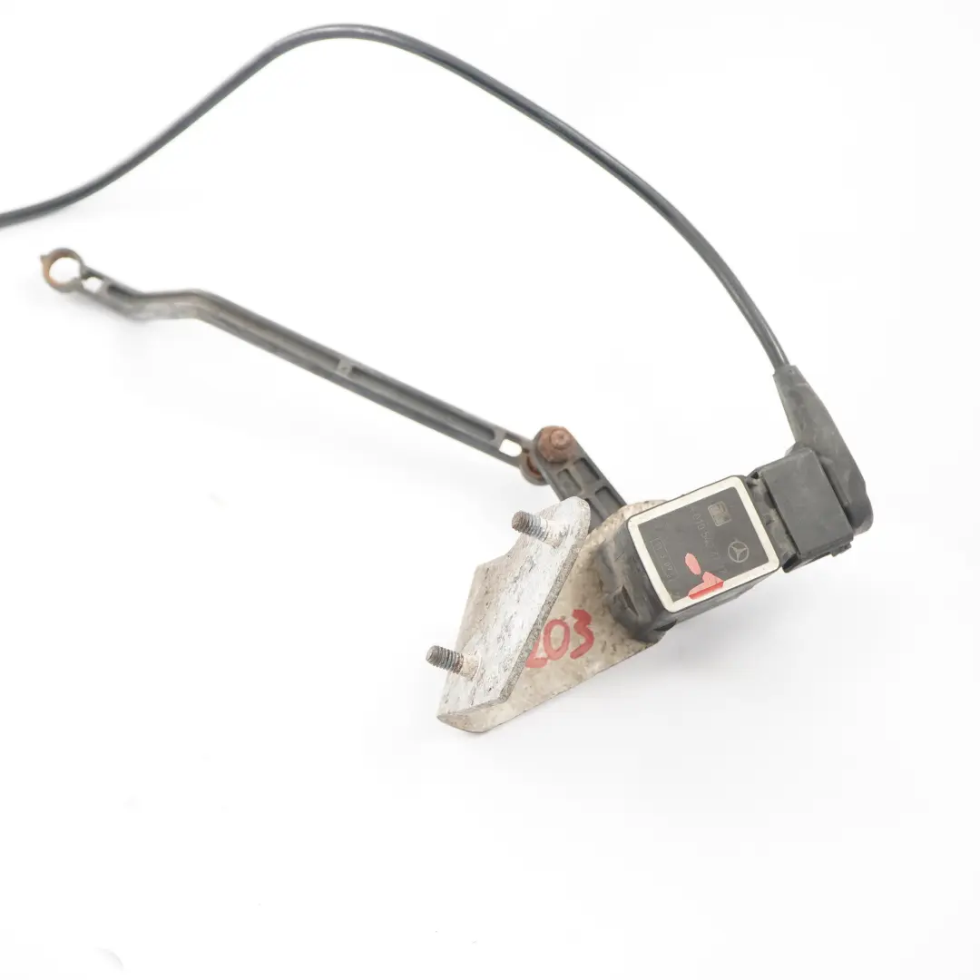 Sensore livello altezza fari per Mercedes W169 W203 W211 C219 W220 con numero di parte A0105427717 Mercedes W169 W203 W211 C219 W220 Sensore livello altezza fari - SKU A0105427717-1 - Numero di parte A0105427717