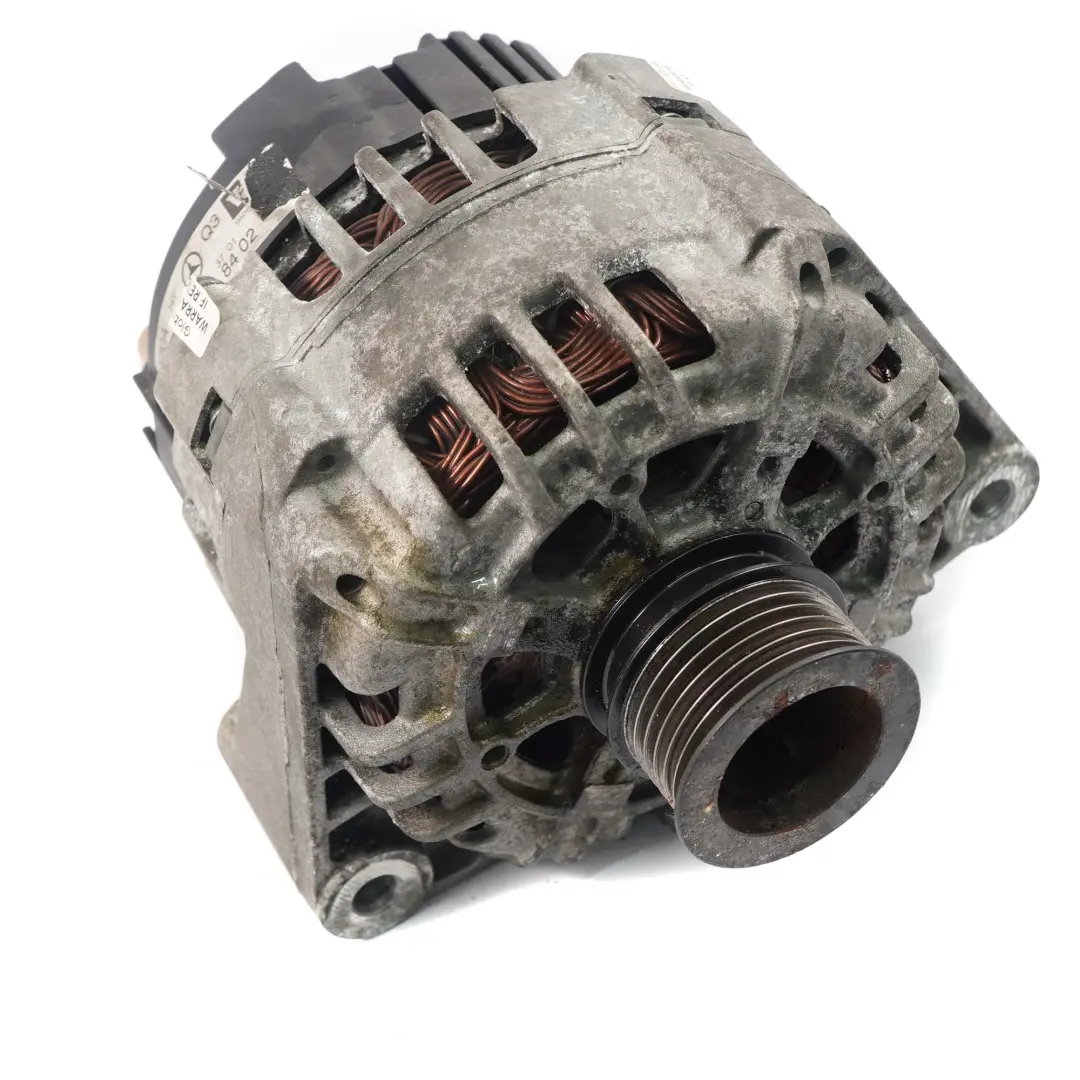 M111 Alternator Generator Valeo 120A für Mercedes W203 mit Teilenummer A0111548402 Mercedes W203 M111 Alternator Generator Valeo 120A - SKU A0111548402 - Teilenummer A0111548402