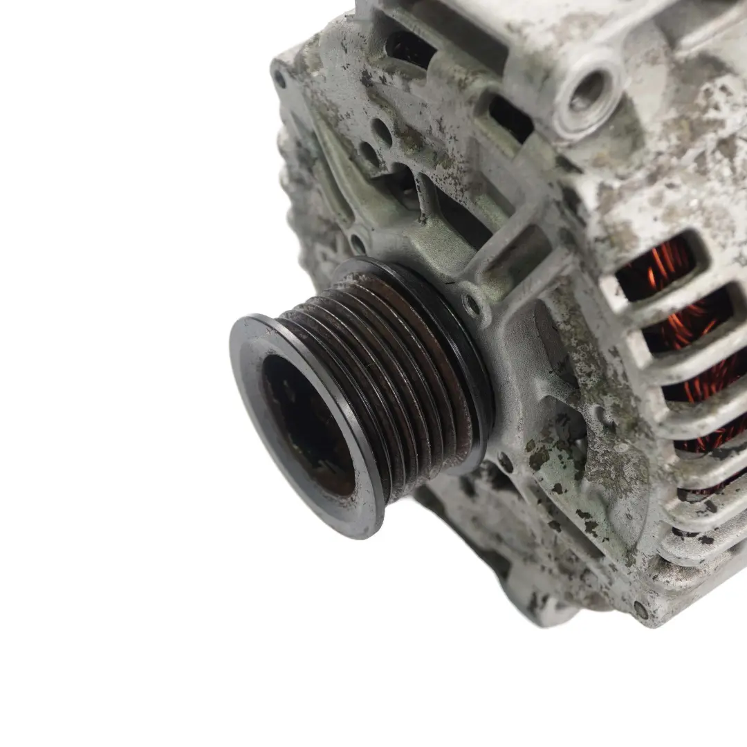 OM642 Alternator Prądnica 220A do Mercedes W221 o numerze A0131540602 Mercedes W221 OM642 Alternator Prądnica 220A - SKU A0131540602 - Numer Części A0131540602