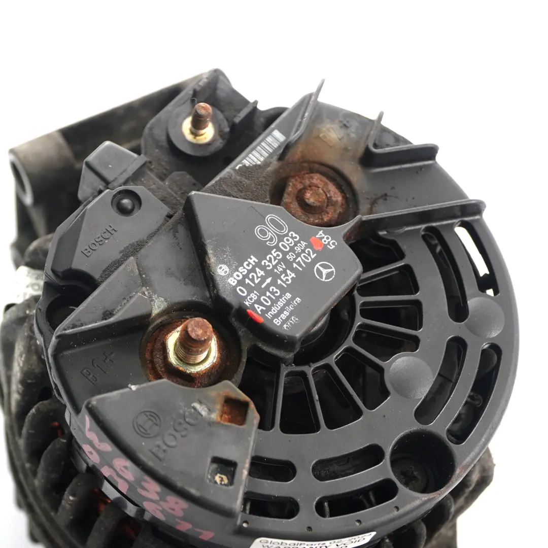 Alternatore Mercedes W638 OM611 Motore Alternatore Generatore per con numero di parte A0131541702 Alternatore Mercedes W638 OM611 Motore Alternatore Generatore - SKU A0131541702 - Numero di parte A0131541702