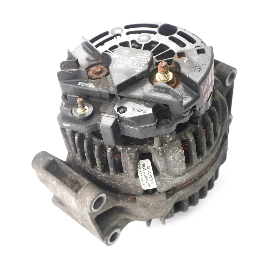 Alternador Motor Mercedes W638 OM611 Alternador Generador para con número de pieza A0131541702 Alternador Motor Mercedes W638 OM611 Alternador Generador - SKU A0131541702 - Número de pieza A0131541702