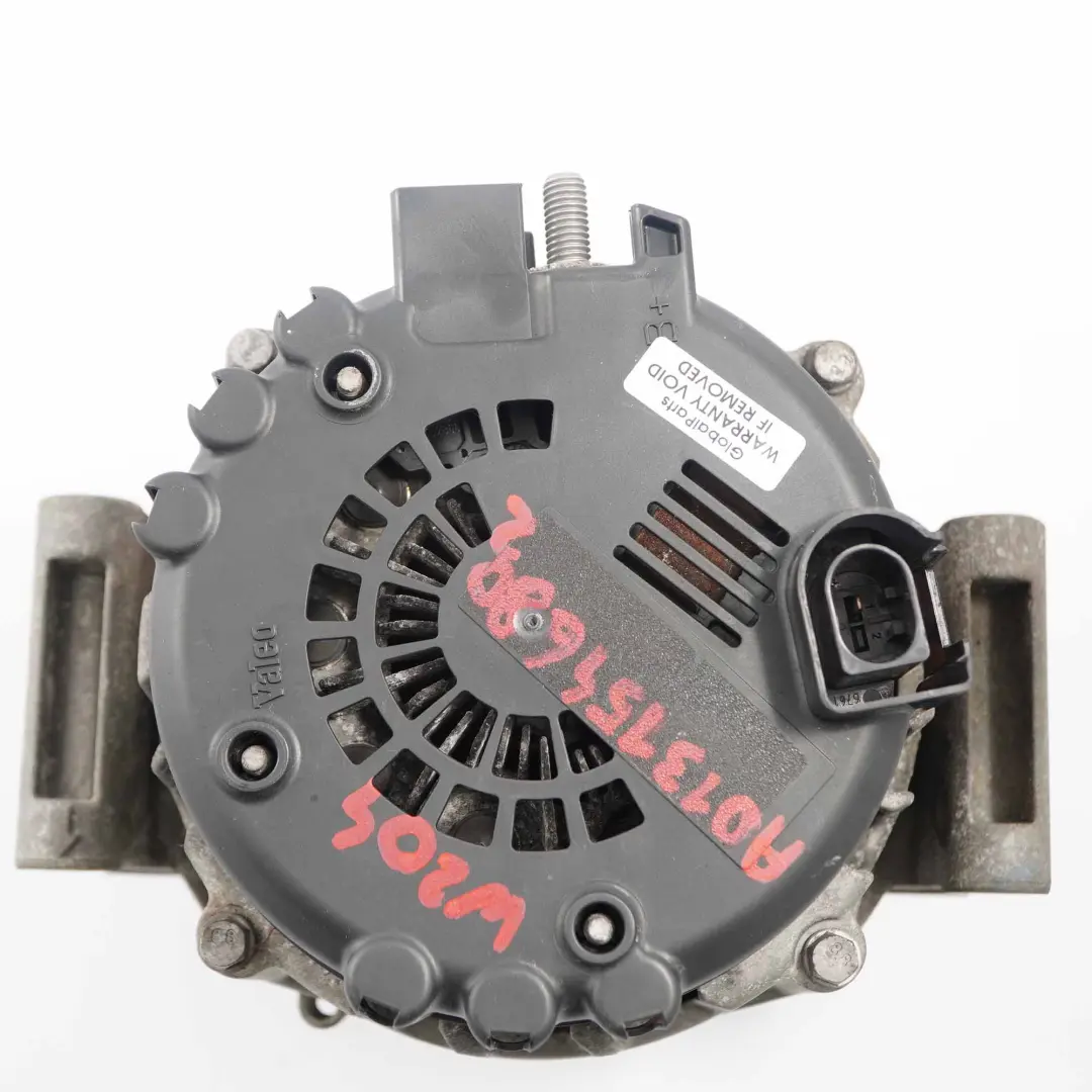 OM651 Alternator Diesel 180A do Mercedes W204 W212 o numerze A0131546802 Mercedes W204 W212 OM651 Alternator Diesel 180A - SKU A0131546802 - Numer Części A0131546802